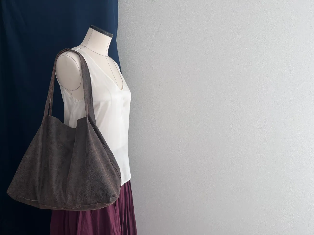 DIY Minimalist Leather Bag: How to Sew a Raw Edge Tote