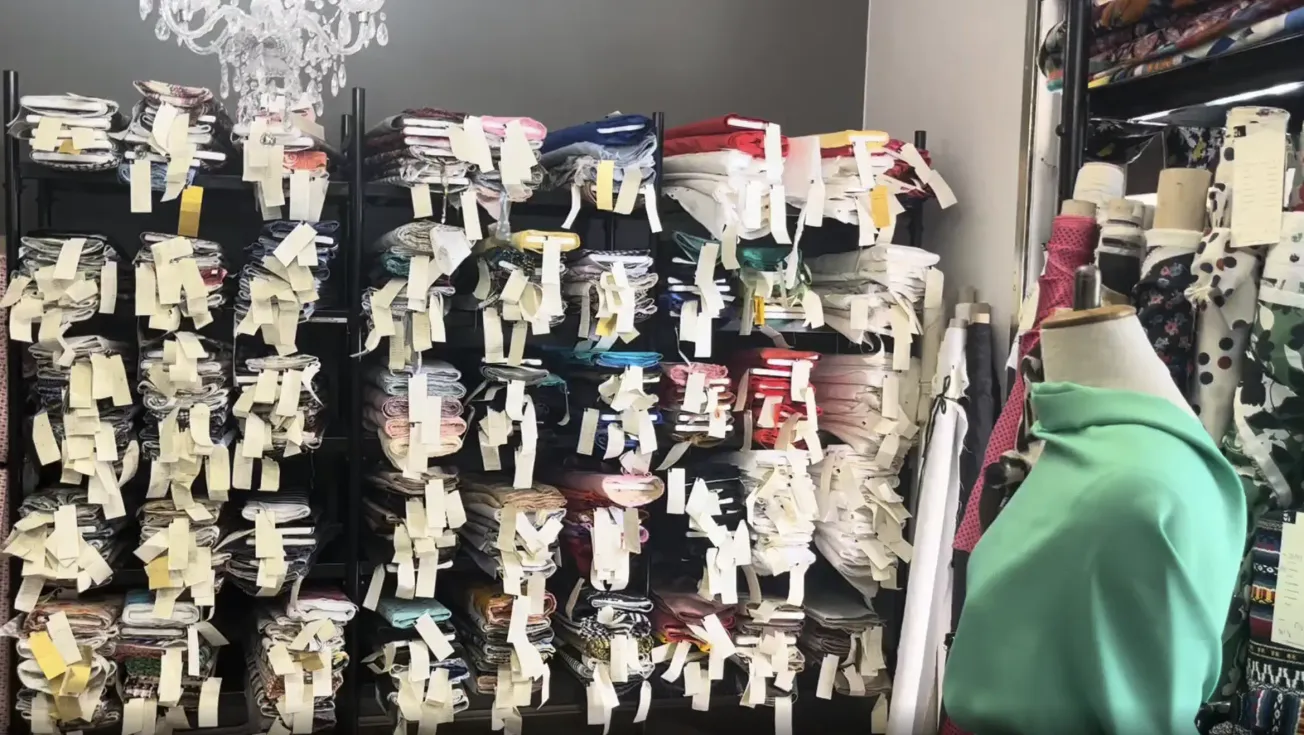 Deadstock Fabrics: The Sustainable Elegance and How to Hunt for Hidden Couture Gems