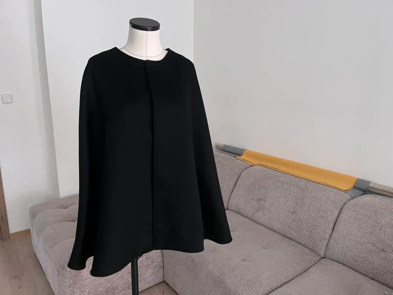 How to Sew a Cashmere Cape From Loro Piana: Step-by-Step Tutorial